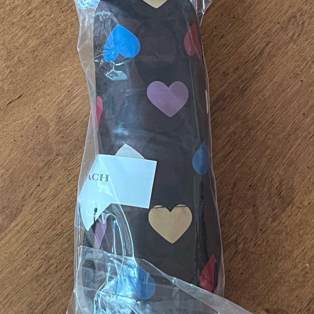 ☔️🌂☔️ COACH UMBRELLA IN SIGNATURE HEART PRINT ☔️🌂☔️ NWT ☔️🌂☔️ - Picture 8 of 16